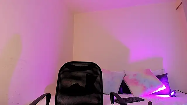 MIAA ROBERTSS online show from April 17, 6:05 am