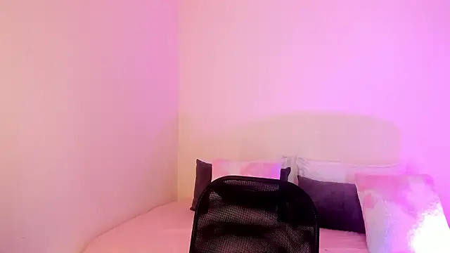 MIAA ROBERTSS online show from March 17, 6:05 am