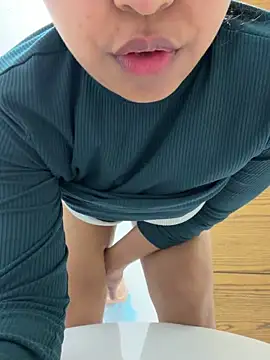 sessy grl online show from May 5, 1:58 pm