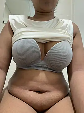 sessy grl online show from March 24, 8:25 am