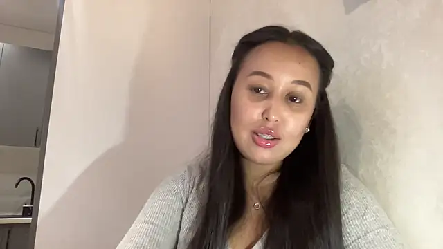 Snapshot of Dana_005 chatting on June 12, 7:55 pm Dana 005 online show from June 12, 7:55 pm