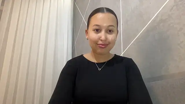 Snapshot of Dana_005 chatting on May 18, 9:08 pm Dana 005 online show from May 18, 9:08 pm