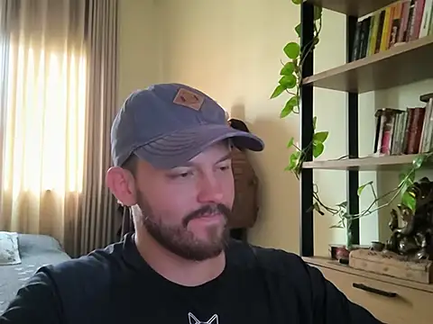 amanteloiro online show from June 11, 4:37 pm