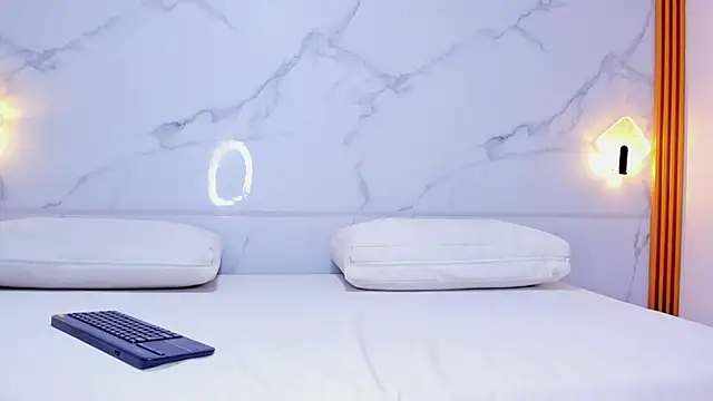 melanie harl online show from February 21, 8:33 pm