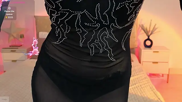 Snapshot of _Selestia_ chatting on June 3, 1:01 pm Selestia online show from June 3, 1:01 pm