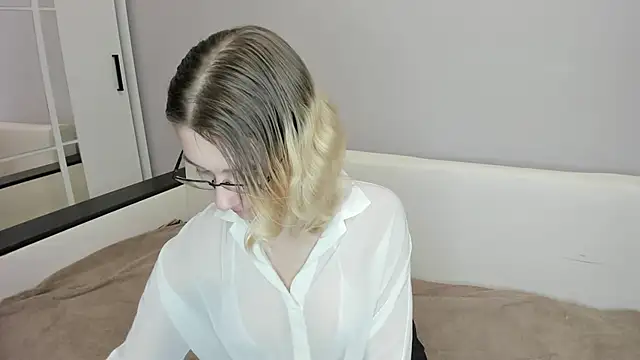 Snapshot of Silva-Tailll chatting on February 26, 6:08 pm Silva-Tailll online show from February 26, 6:08 pm