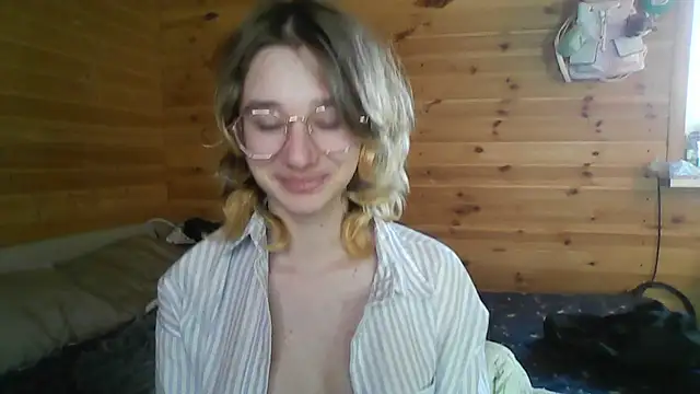 Snapshot of Silva-Tailll chatting on June 2, 4:18 pm Silva-Tailll online show from June 2, 4:18 pm