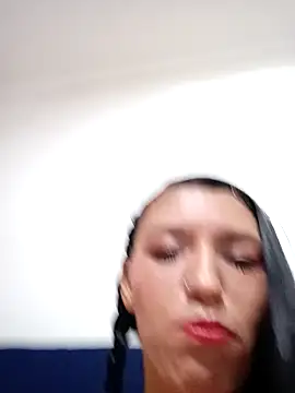 sandy 11  online show from April 10, 1:23 am