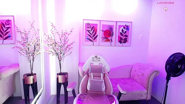 Chloe meoww online show from May 26, 12:03 pm