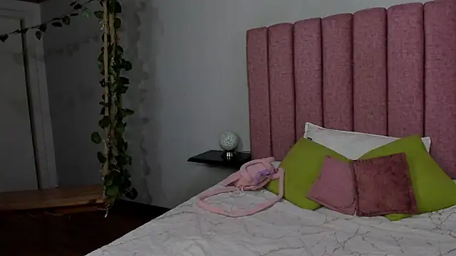 JennieRider online show from March 26, 7:12 pm