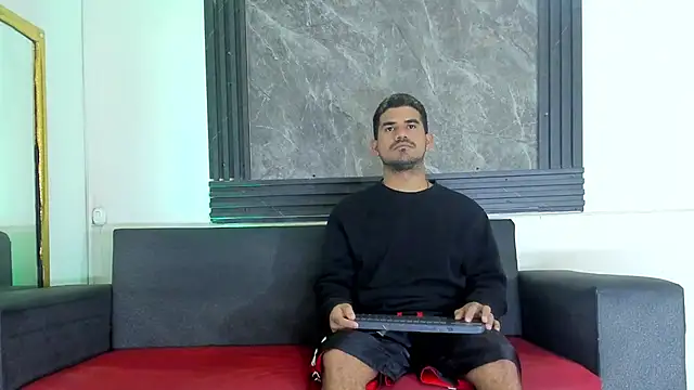 Latins on fire online show from April 8, 11:44 am