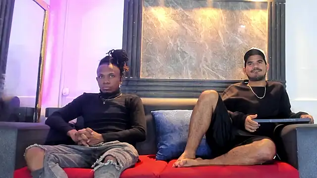 Latins on fire online show from April 14, 11:59 am