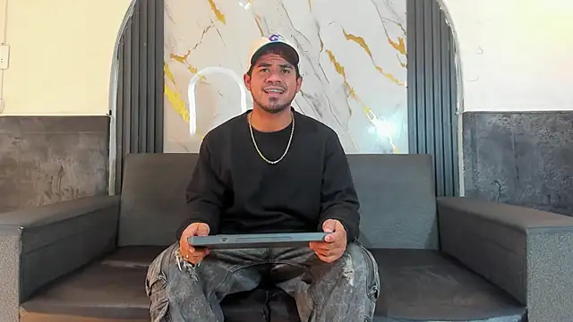 Latins on fire online show from May 7, 12:08 pm