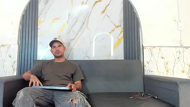 Latins on fire online show from June 1, 12:27 pm