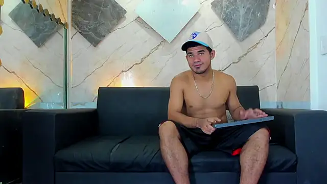 Latins on fire online show from April 23, 12:29 pm