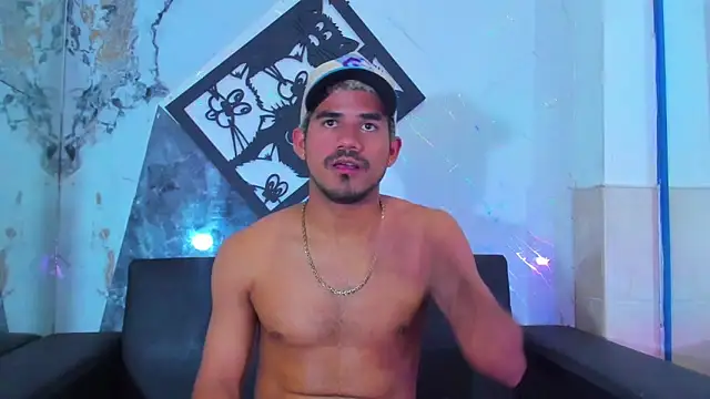 Latins on fire online show from March 19, 1:38 am