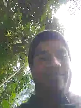 Snapshot of Latins_on_fire chatting on June 17, 7:57 pm Latins on fire online show from June 17, 7:57 pm