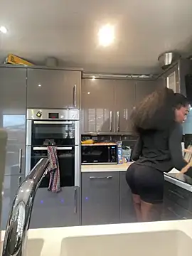 MississippiBabee online show from February 24, 8:48 am