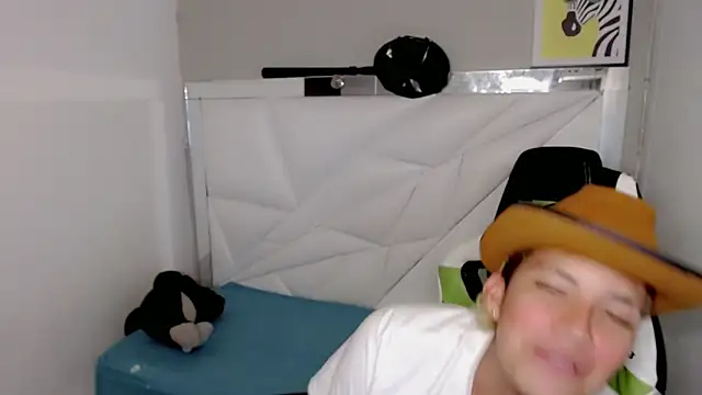 Street poemm  online show from March 4, 9:28 am