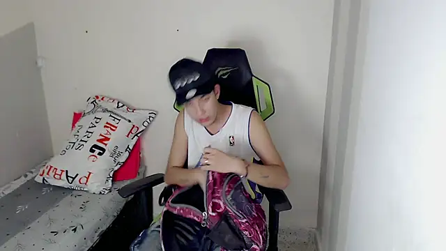 Street poemm  online show from April 12, 7:50 pm