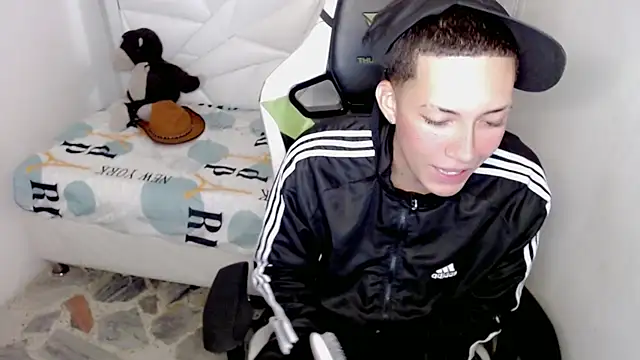 Street poemm  online show from March 13, 3:44 am