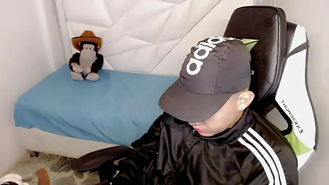 Street poemm  online show from March 11, 3:44 am