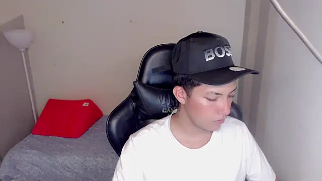 Street poemm  online show from April 4, 9:10 pm