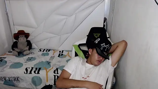 Street poemm  online show from March 18, 10:18 am