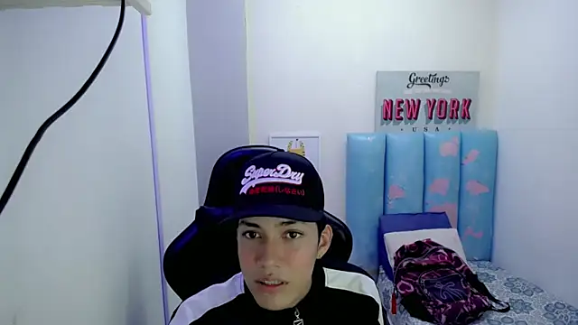 Street poemm  online show from April 14, 9:31 pm