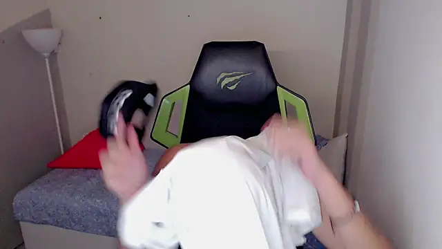 Street poemm  online show from March 24, 9:37 pm