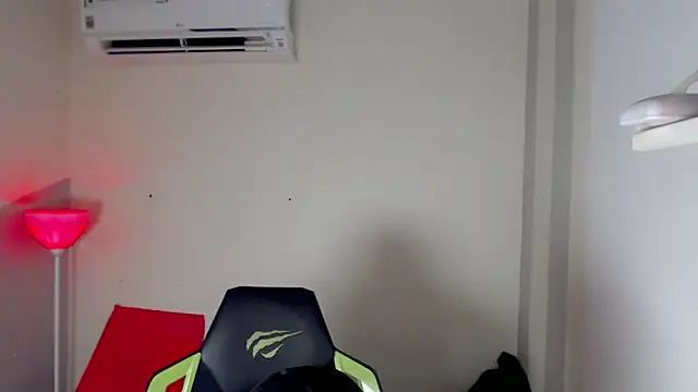 Street poemm  online show from March 3, 9:22 pm