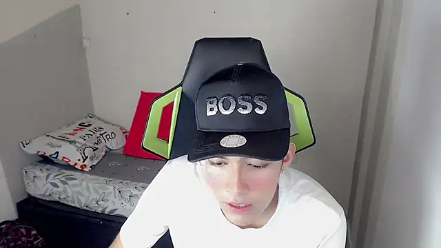 Street poemm  online show from April 11, 8:12 pm