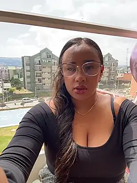 Eyssha online show from March 3, 3:19 pm