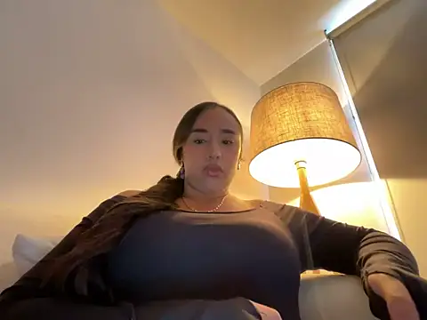 Eyssha online show from February 22, 7:37 pm