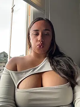 Eyssha online show from April 10, 12:12 pm