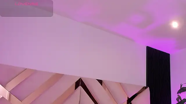 missnataly online show from June 3, 11:31 pm