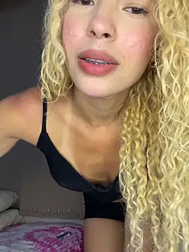 loirinha atrevida online show from April 21, 1:42 am
