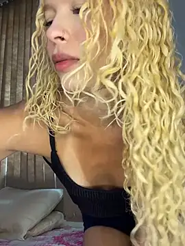 loirinha atrevida online show from April 22, 4:25 pm