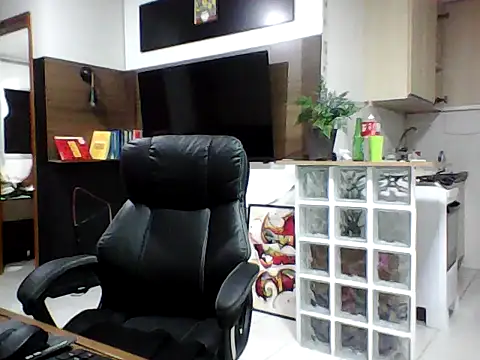 FabioZoe1 online show from April 24, 1:07 am