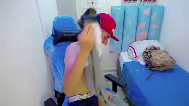 Houston bby  online show from March 1, 8:09 pm