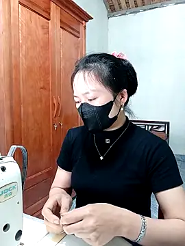 Snapshot of millkon chatting on March 7, 5:36 am millkon online show from March 7, 5:36 am