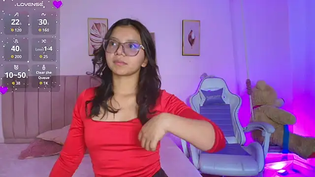 Zoow bluussh online show from March 12, 2:43 pm