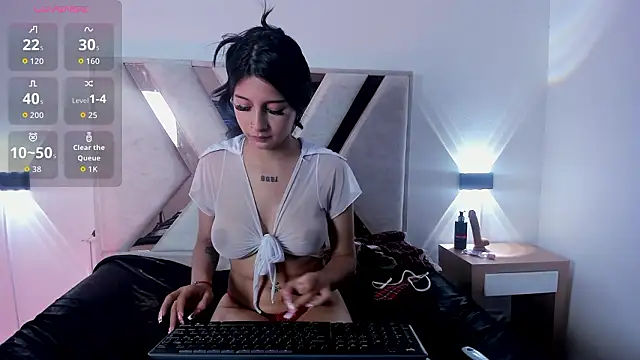 EmilyCranfort online show from February 26, 9:26 pm