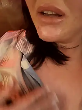 Kandi-kiss online show from April 16, 9:39 pm