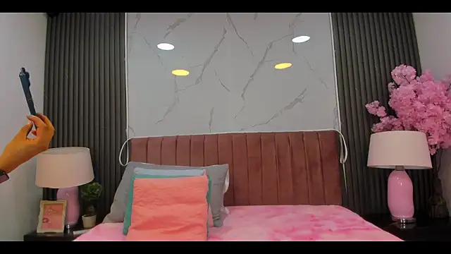 Rynnaa online show from March 28, 3:40 am