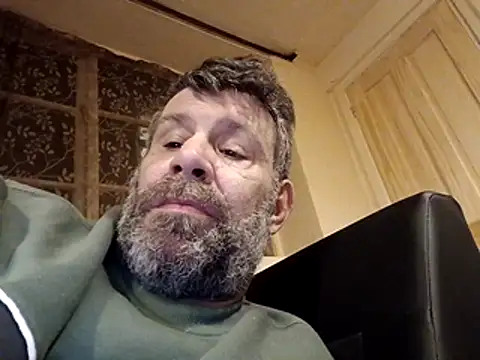 stud2512 online show from March 25, 9:24 pm