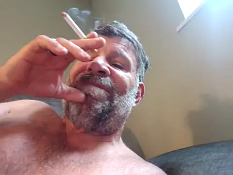 Snapshot of stud2512 chatting on May 23, 5:12 pm stud2512 online show from May 23, 5:12 pm