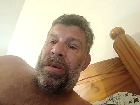 Snapshot of stud2512 chatting on May 24, 7:19 am stud2512 online show from May 24, 7:19 am