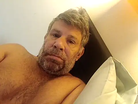 stud2512 online show from July 1, 8:03 am