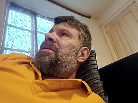 stud2512 online show from March 17, 5:27 pm